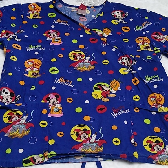 Women's Disney Mickey Mouse and Minnie Mouse Halloween 🎃 Scrub Top Size Large - Picture 1 of 6